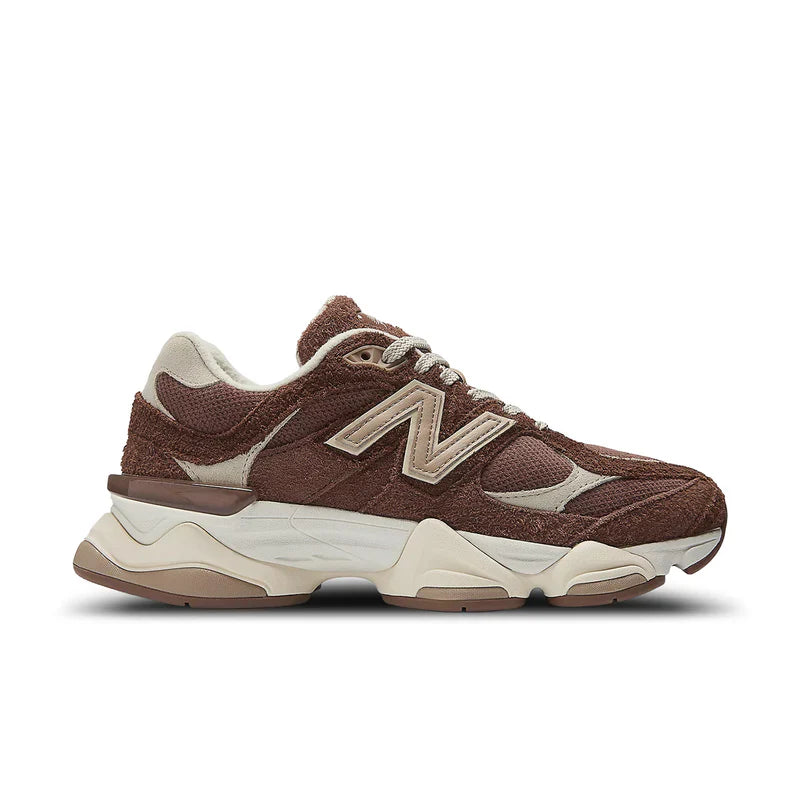 New Balance -  9060 | Timberwolf